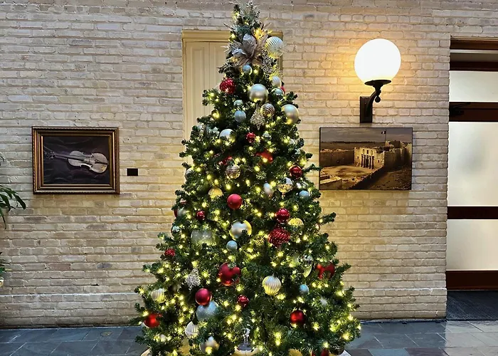 The Crockett Hotel